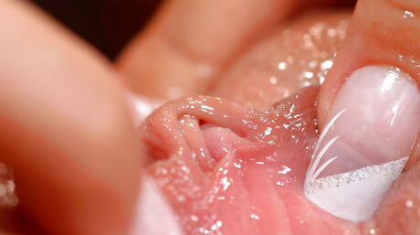 Foxy american blond Blue Angel denudes tiny tits and jerks off 